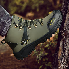 Men Waterproof Tactical Hiking Boots Fur-Lined Winter Non-Slip Outdoor Shoes