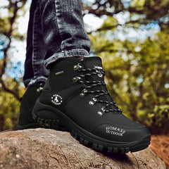 Men Waterproof Tactical Hiking Boots Fur-Lined Winter Non-Slip Outdoor Shoes